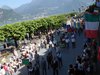 024 Bellagio - La parata, confaloni